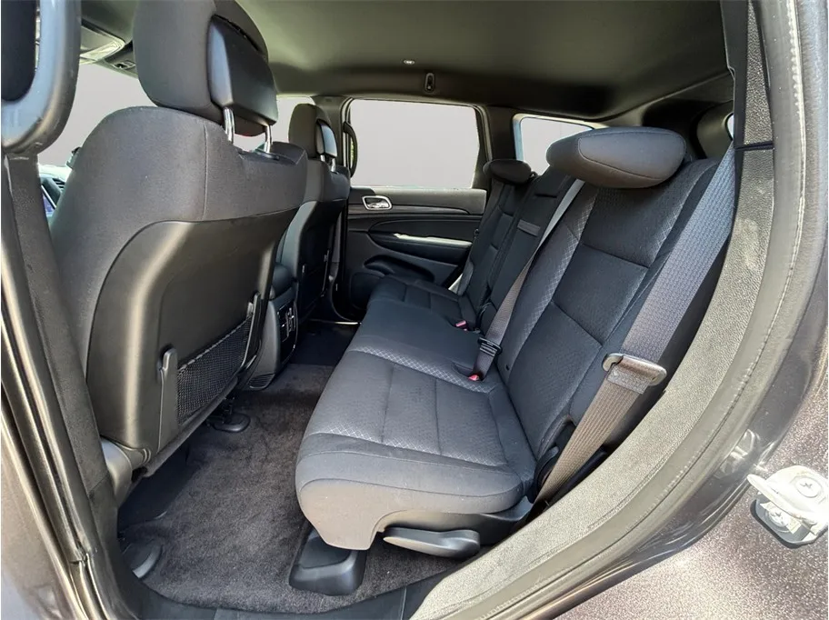 Jeep Grand Cherokee photo 32