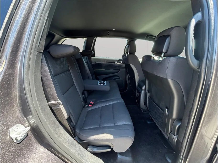 Jeep Grand Cherokee photo 36
