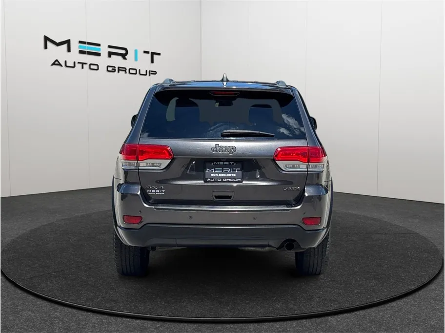 Jeep Grand Cherokee photo 8