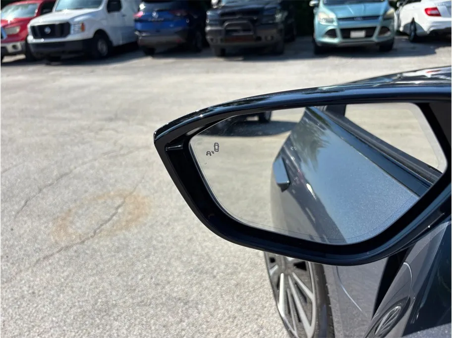 Lucid Air photo 19