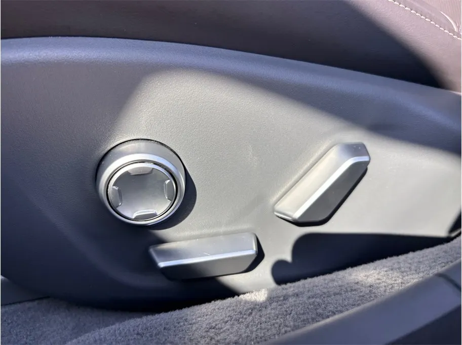 Lucid Air photo 21