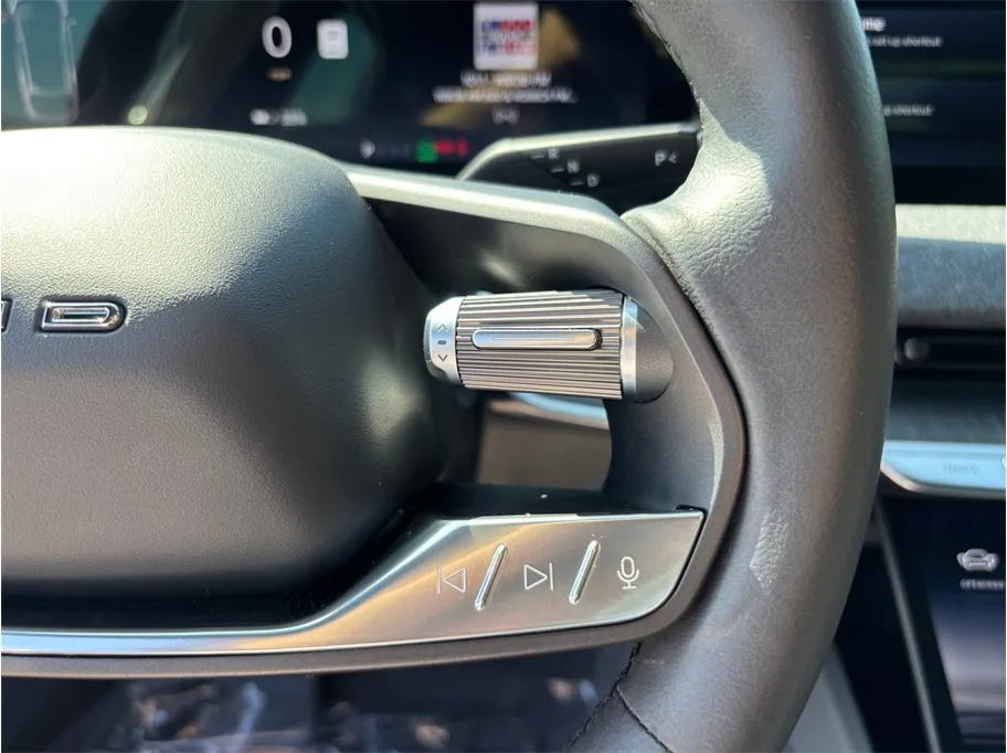 Lucid Air photo 27