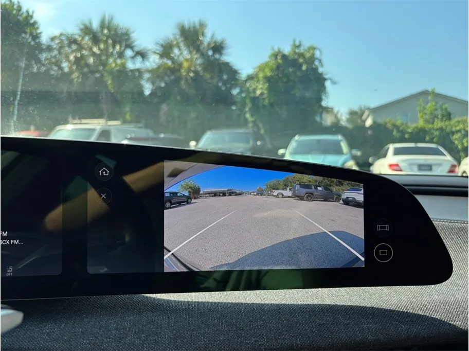 Lucid Air photo 30