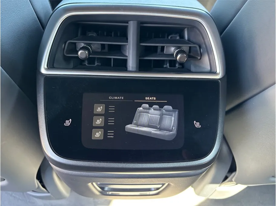 Lucid Air photo 40