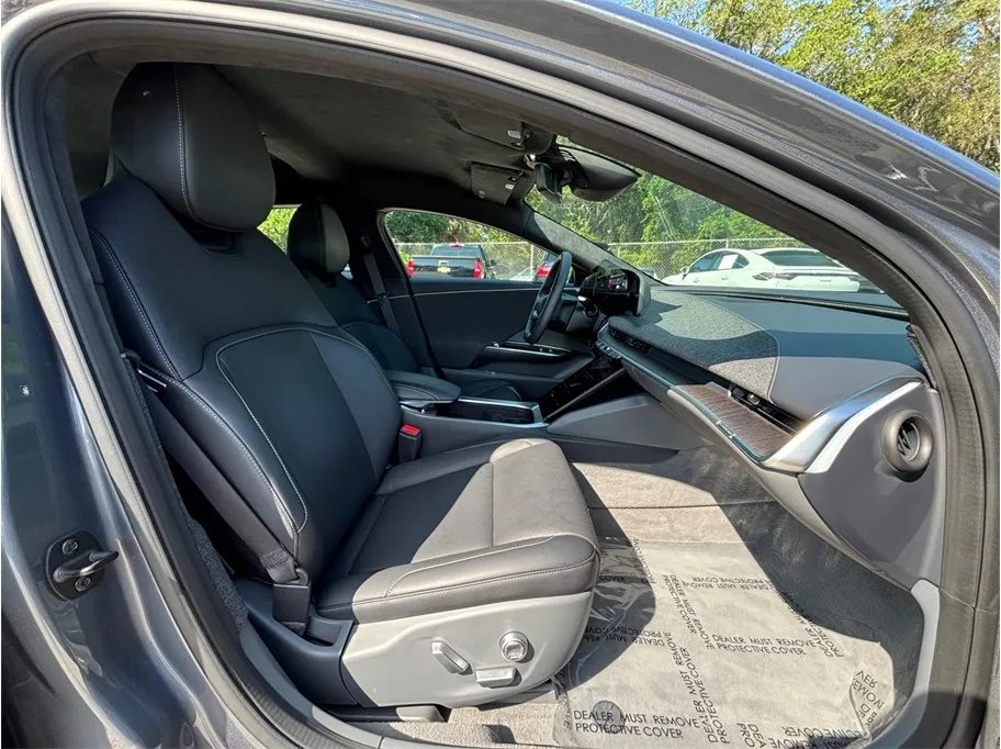 Lucid Air photo 43