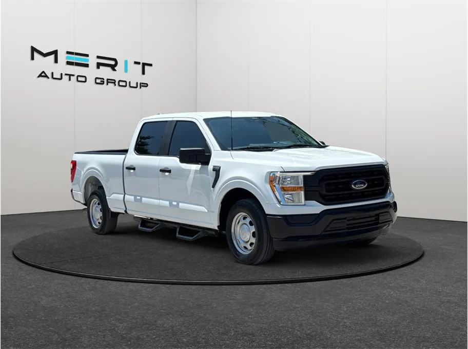 White 2022 Ford F-150 SuperCrew Cab XL Pickup 4D 6 1/2 ft for sale in Jacksonville, FL
