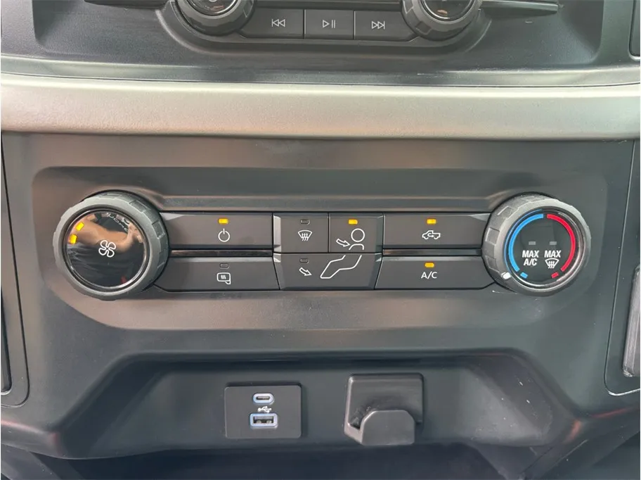 Ford F-150 photo 26