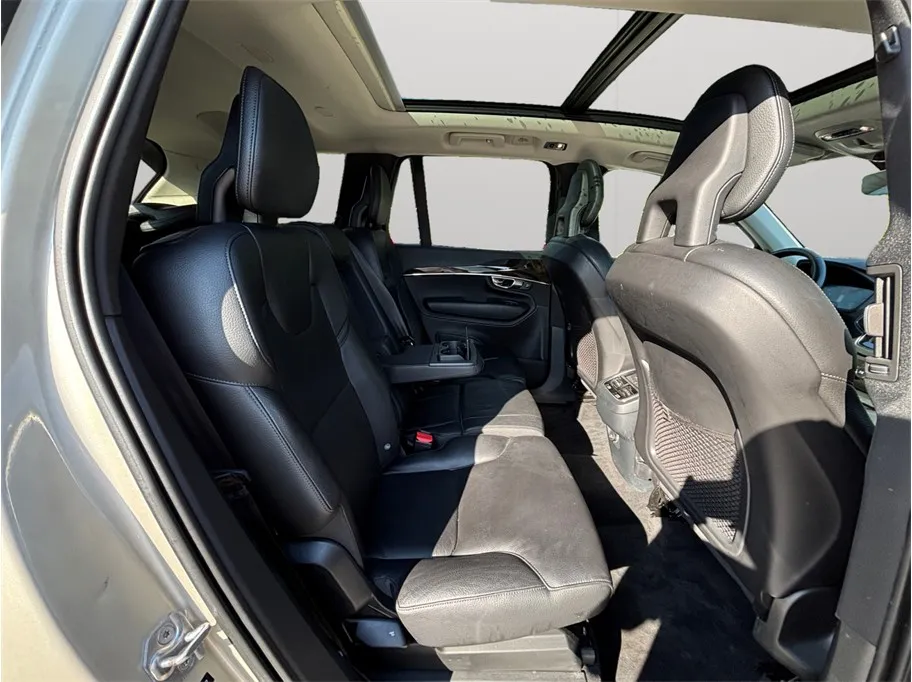 Volvo XC90 photo 44