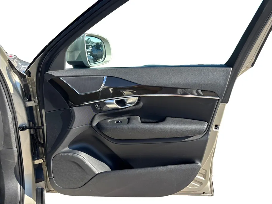 Volvo XC90 photo 47