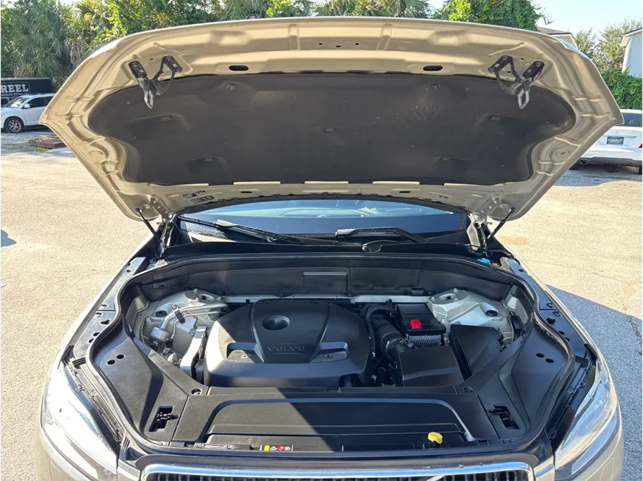 Volvo XC90 photo 52