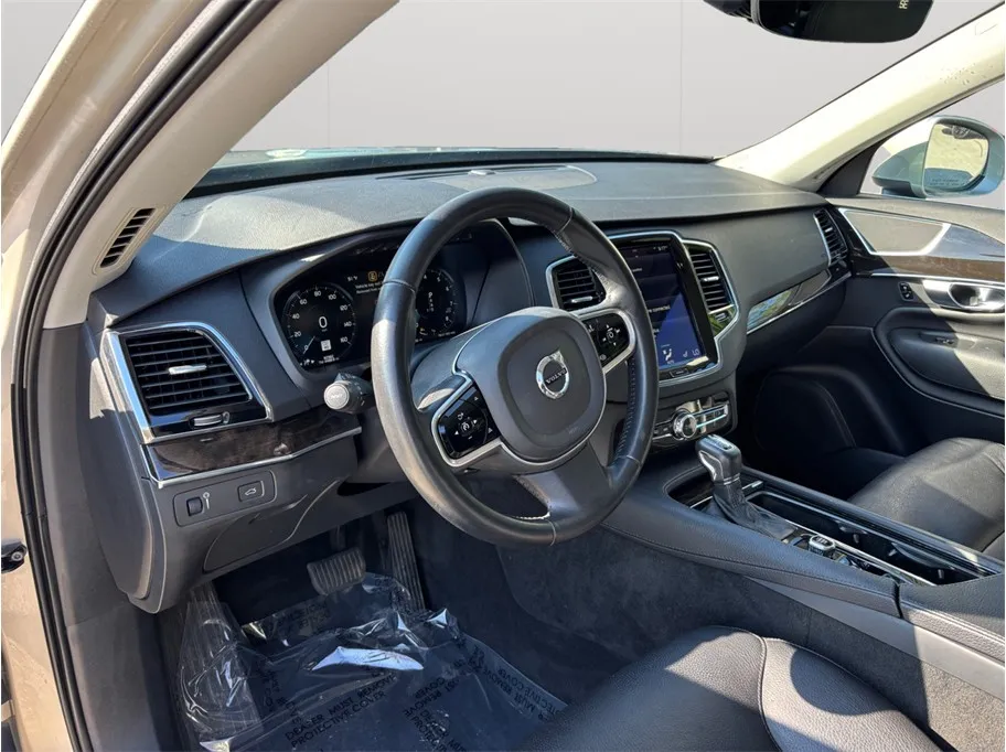 Volvo XC90 photo 6