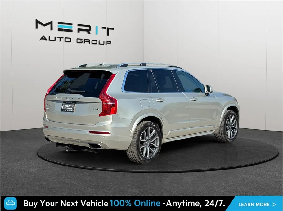 Volvo XC90 photo 9