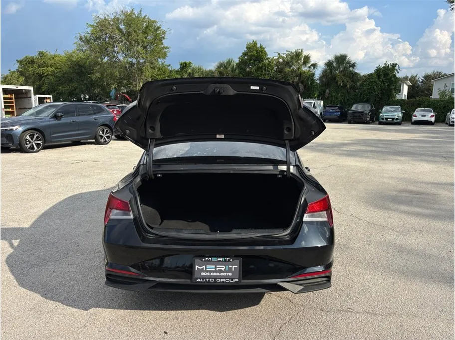 Hyundai Elantra photo 35