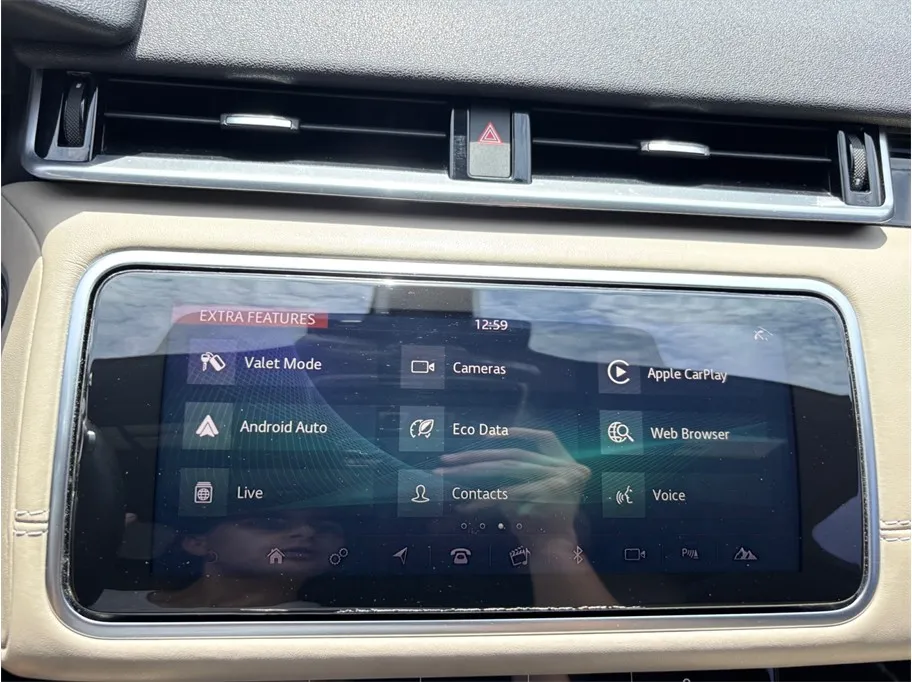 Land Rover Range Rover Velar photo 36