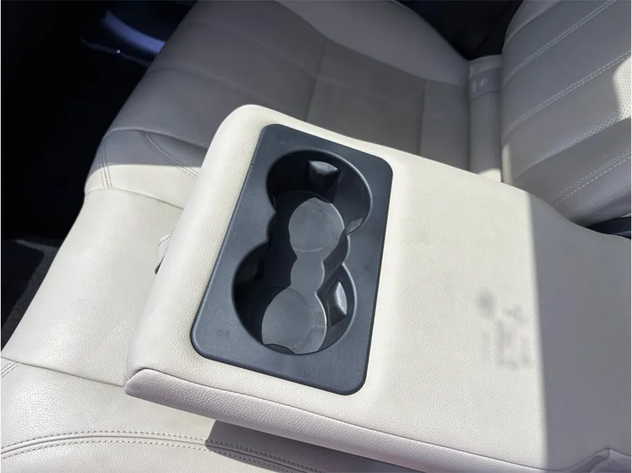 Land Rover Range Rover Velar photo 45
