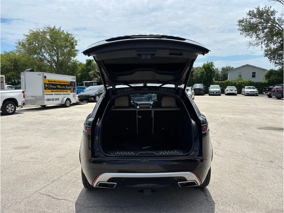 Land Rover Range Rover Velar photo 51