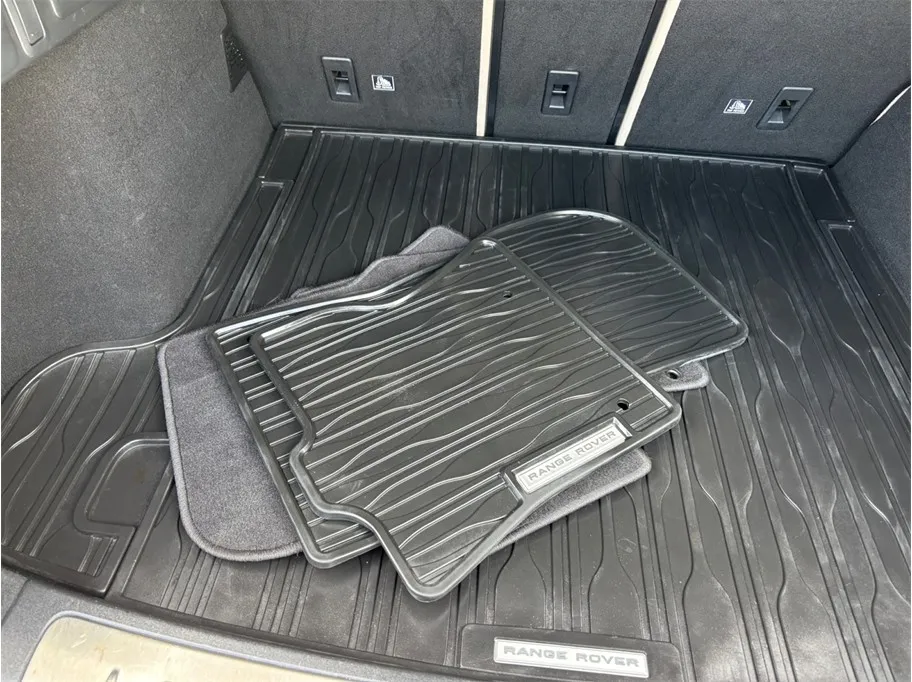 Land Rover Range Rover Velar photo 53