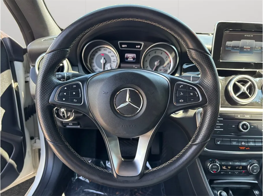 Mercedes-Benz CLA photo 21
