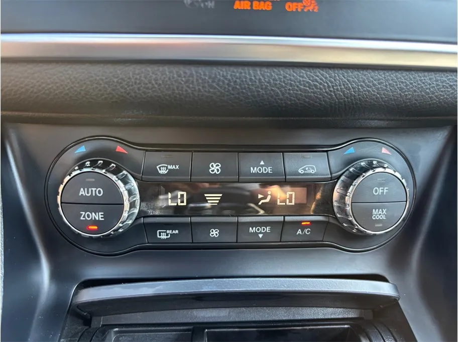Mercedes-Benz CLA photo 26