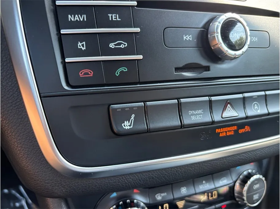 Mercedes-Benz CLA photo 27