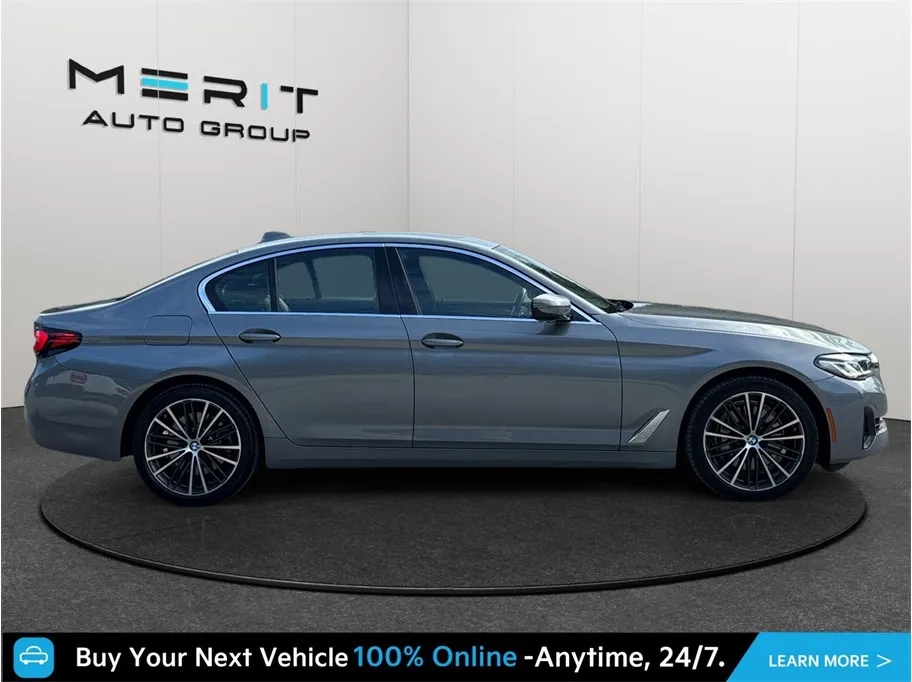 BMW 5 Series photo 10