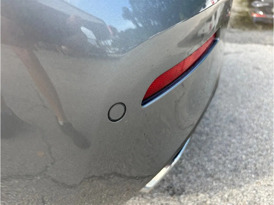 BMW 5 Series photo 17
