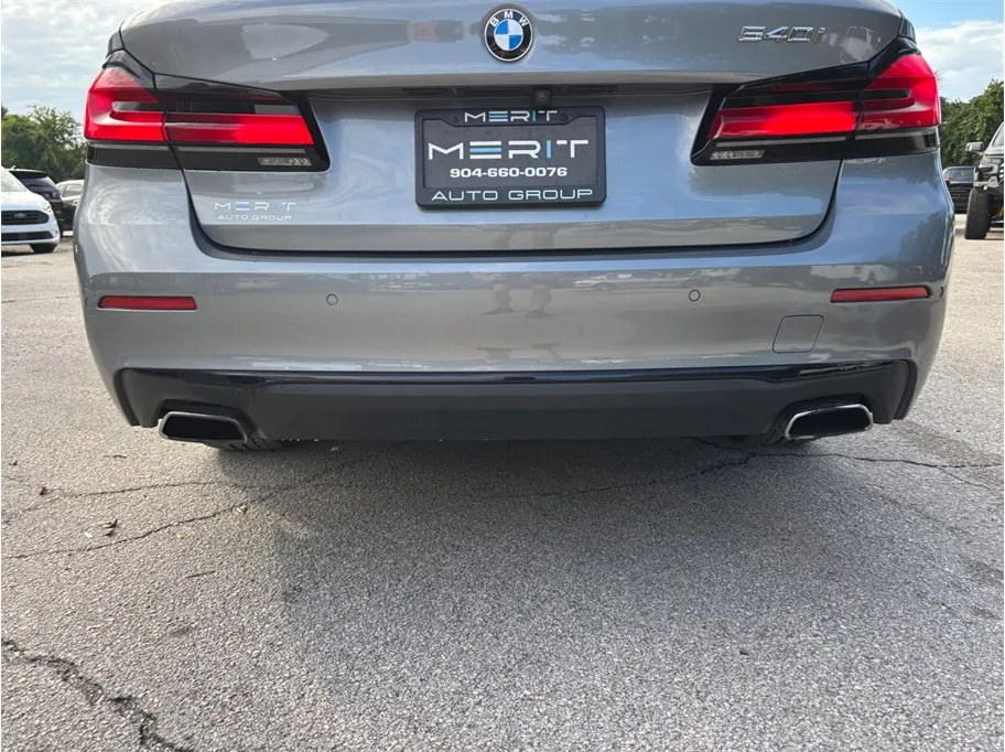BMW 5 Series photo 18