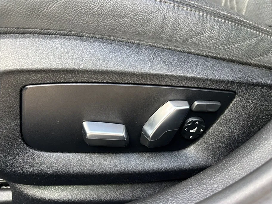 BMW 5 Series photo 22