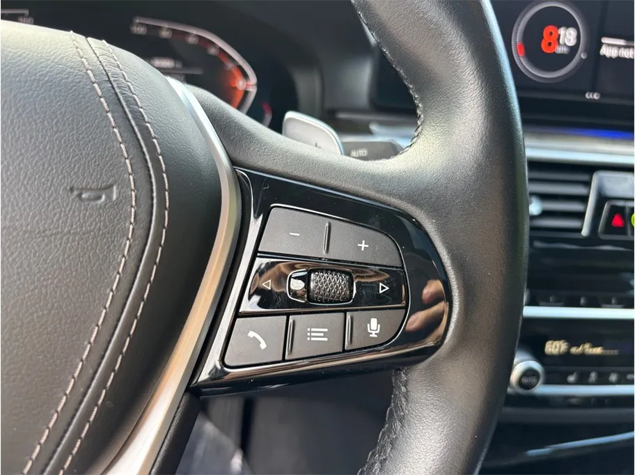 BMW 5 Series photo 31