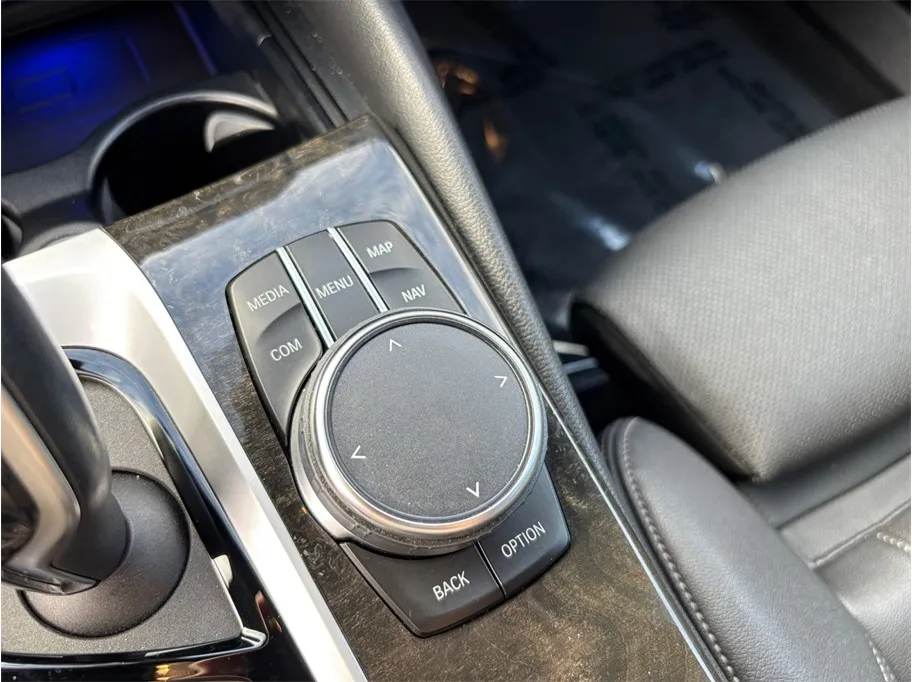 BMW 5 Series photo 39