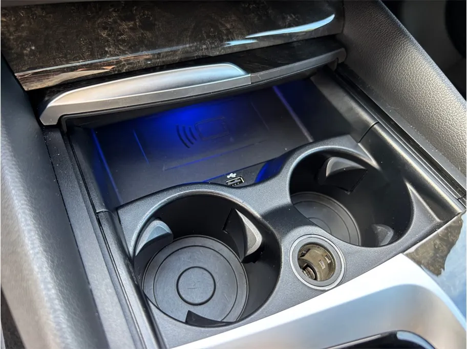 BMW 5 Series photo 40