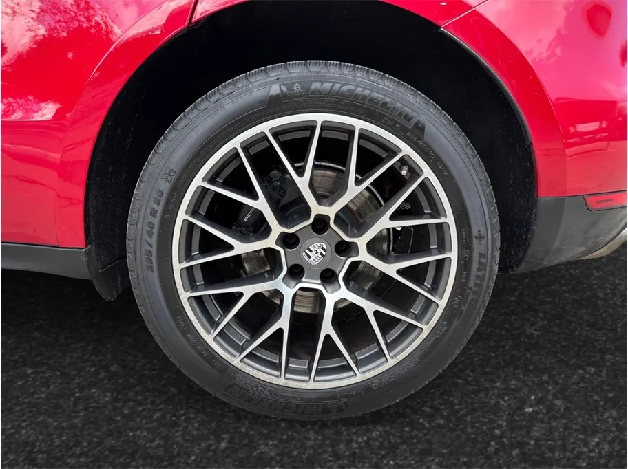 Porsche Macan photo 14