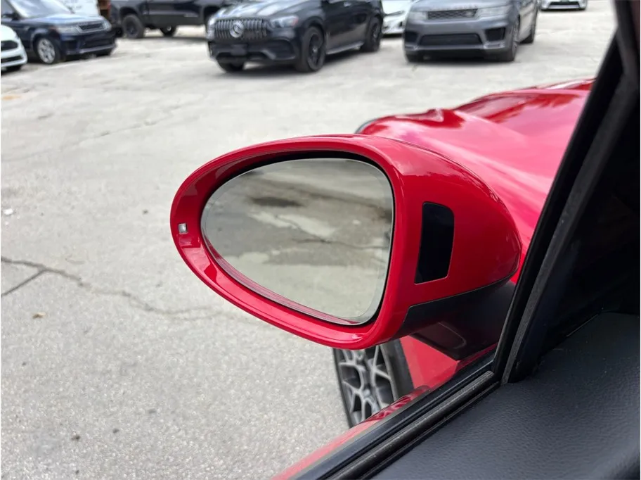 Porsche Macan photo 18