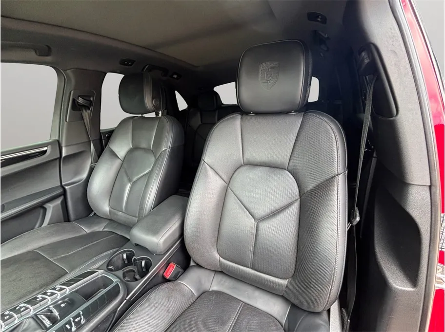 Porsche Macan photo 19