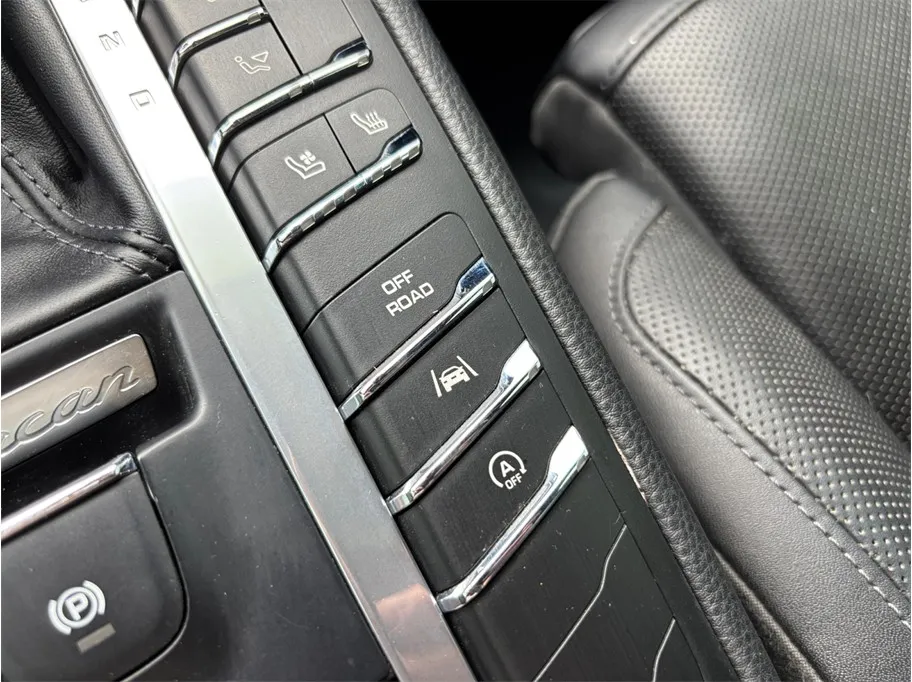 Porsche Macan photo 34