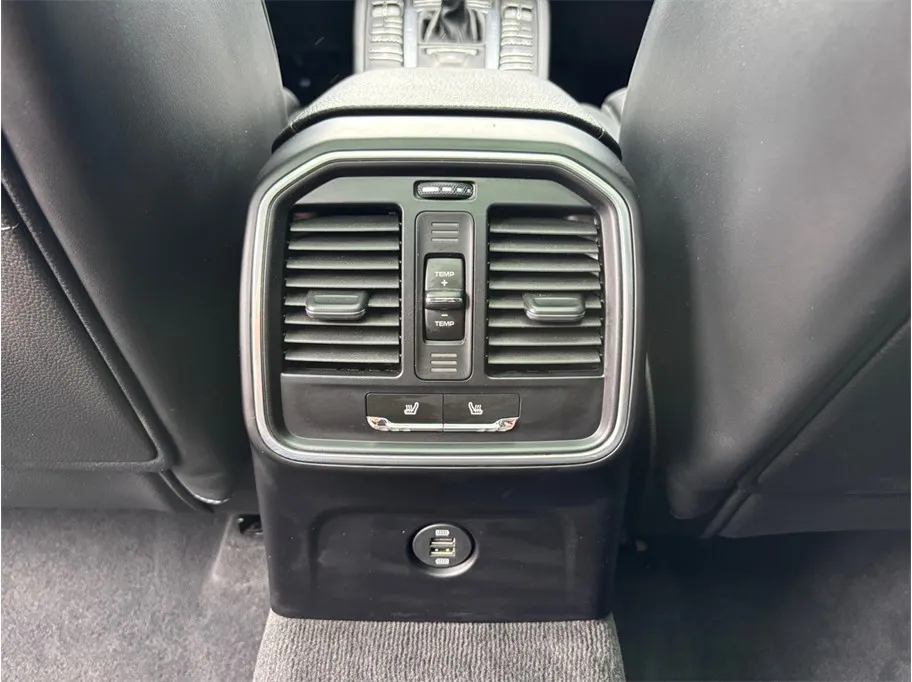 Porsche Macan photo 41