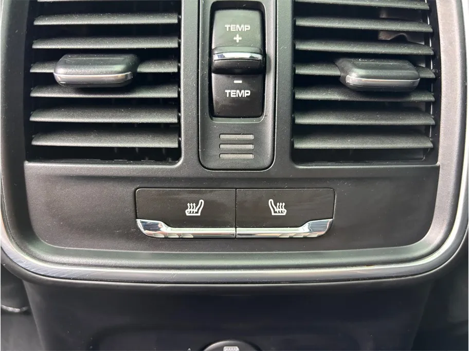 Porsche Macan photo 42