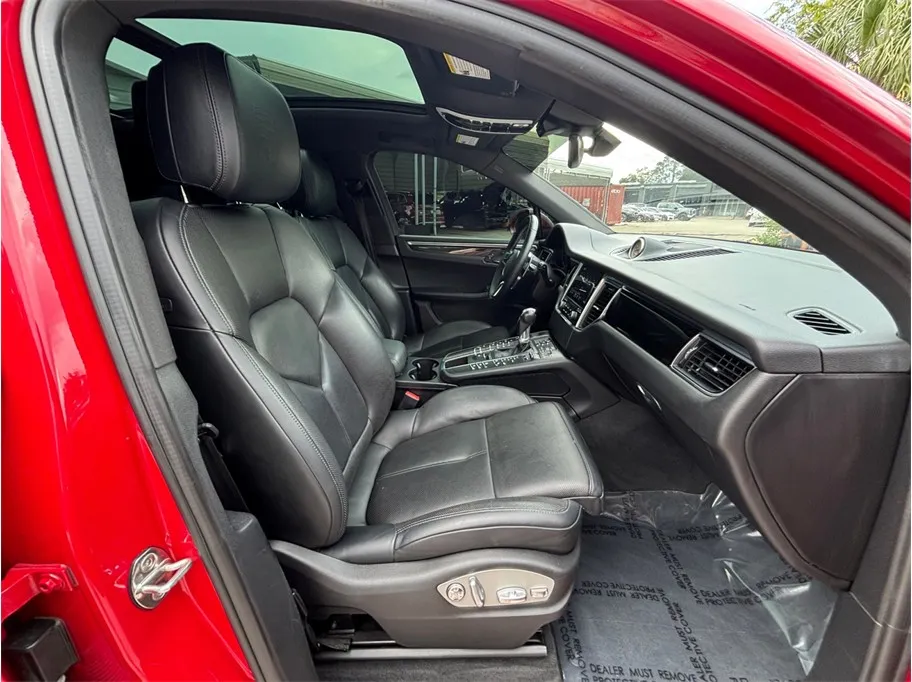 Porsche Macan photo 45
