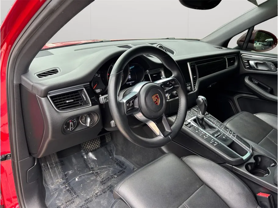 Porsche Macan photo 6