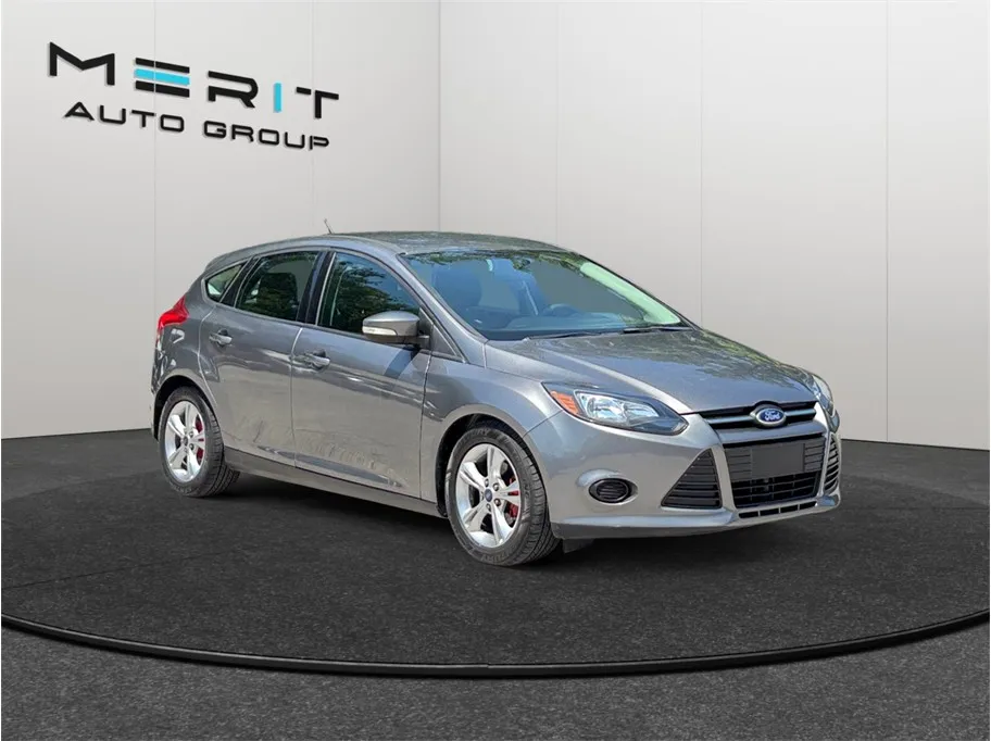 Gray 2014 Ford Focus SE Hatchback 4D for sale in Jacksonville, FL
