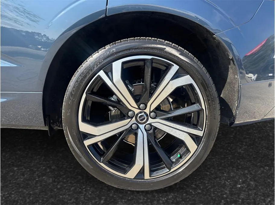Volvo XC60 photo 16