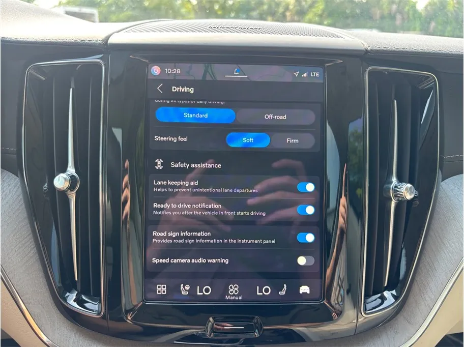 Volvo XC60 photo 37