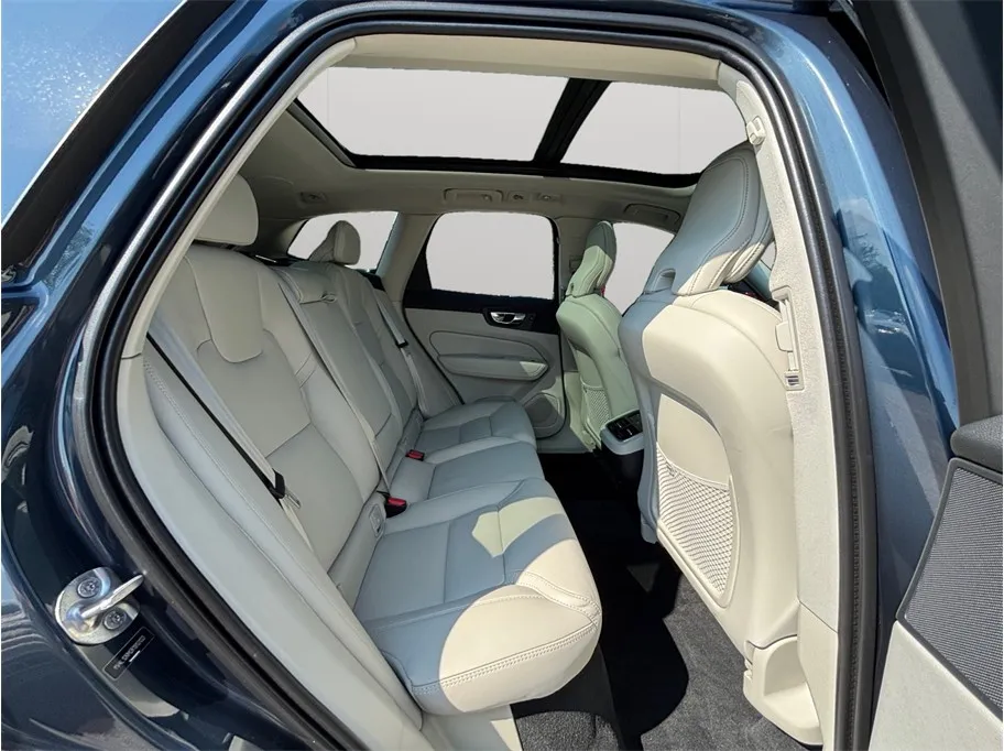 Volvo XC60 photo 46