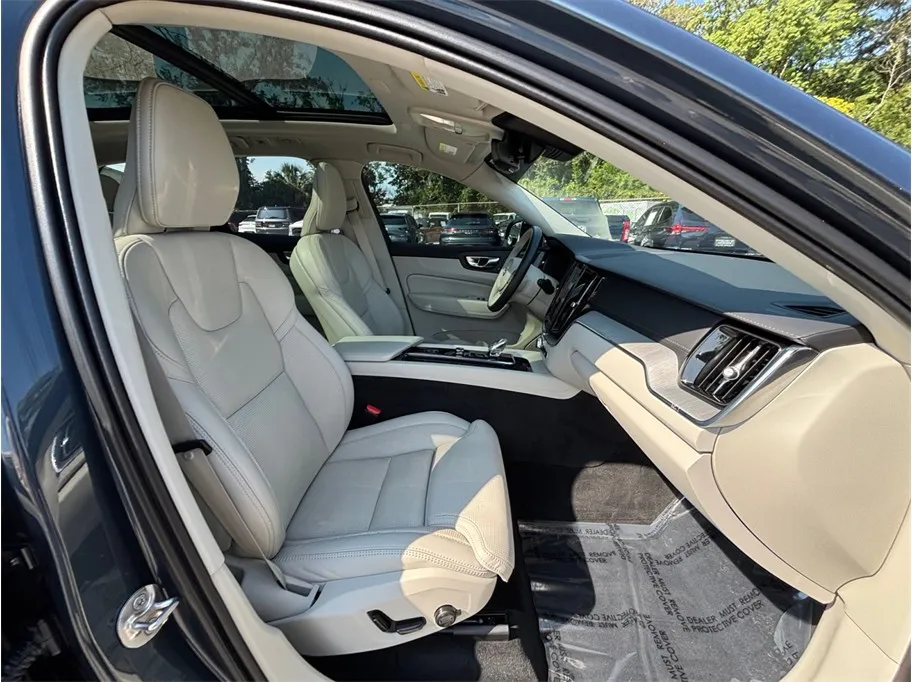 Volvo XC60 photo 47