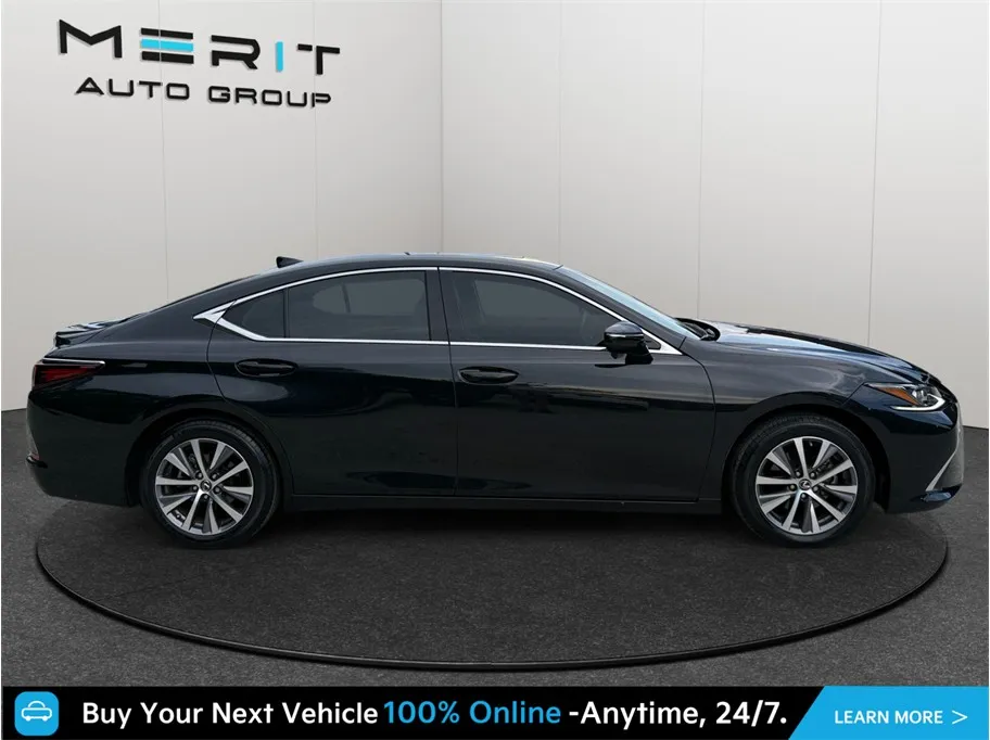 Lexus ES photo 10