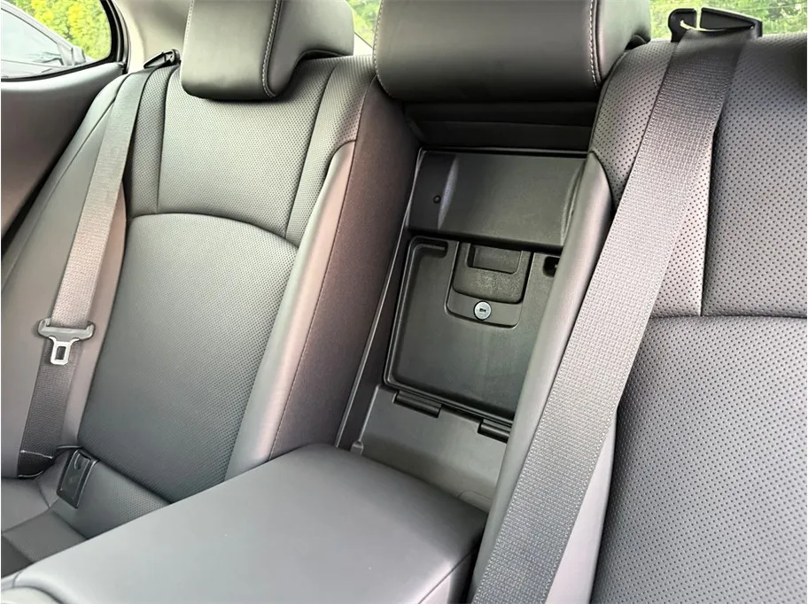 Lexus ES photo 44
