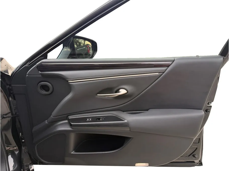 Lexus ES photo 48