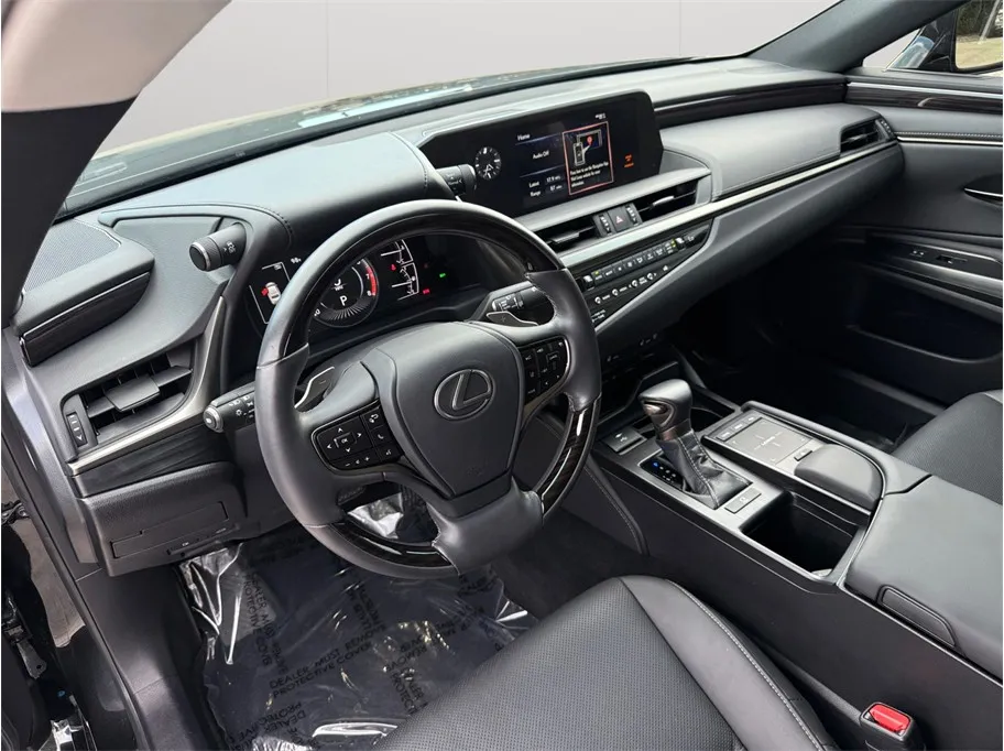 Lexus ES photo 6