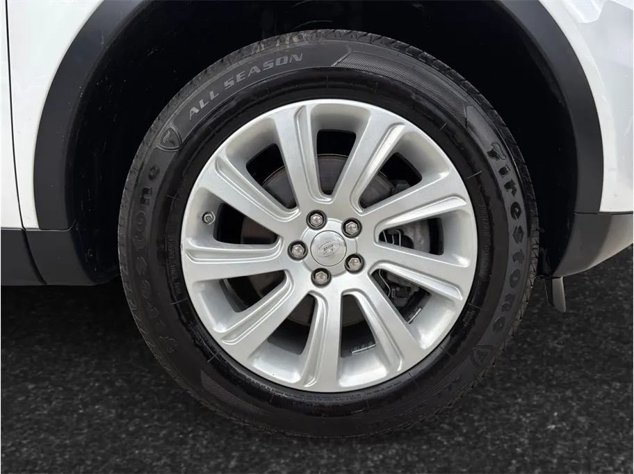 Land Rover Discovery Sport photo 13