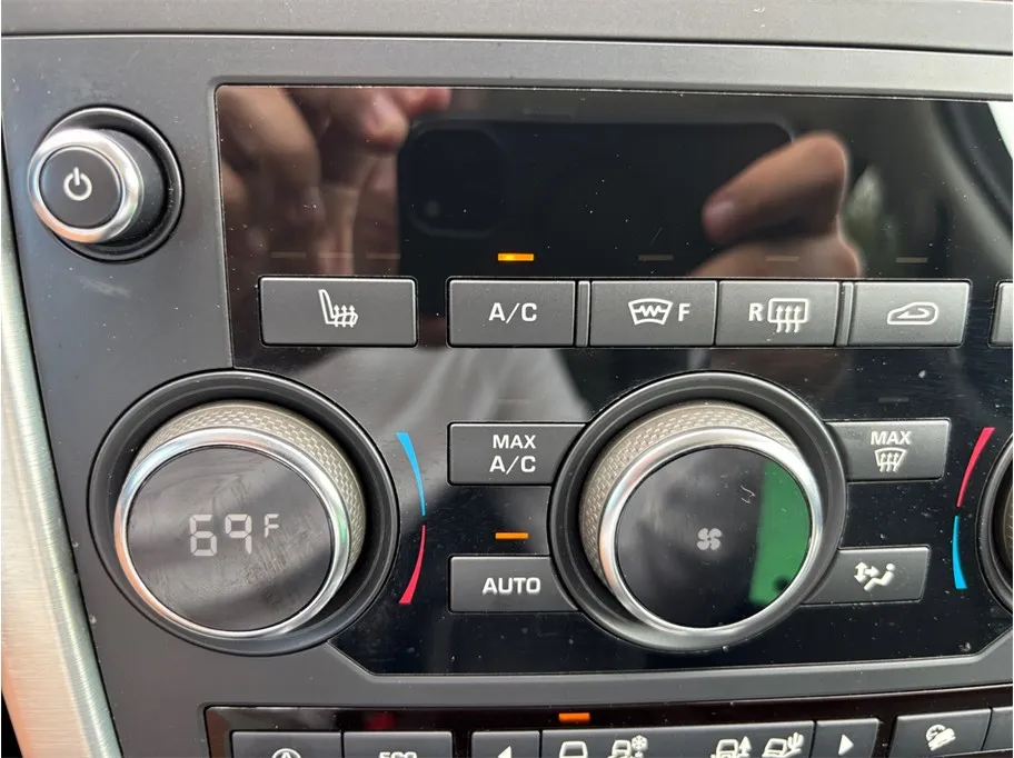Land Rover Discovery Sport photo 30